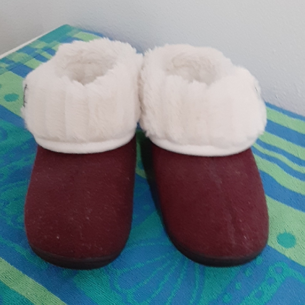 Women's Cozy Fur-Lined Slippers - Burgundy Rockdove
